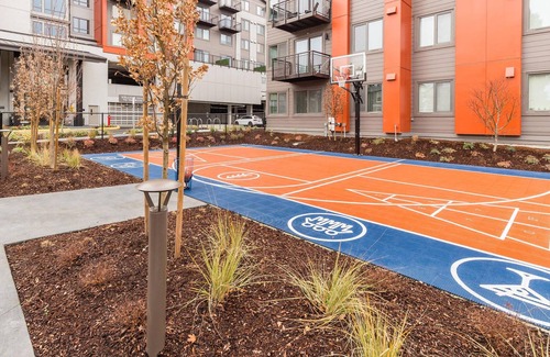 Redmond Apartment | Furnished 1BR in Redmond, Parking + Pet-Friendly
