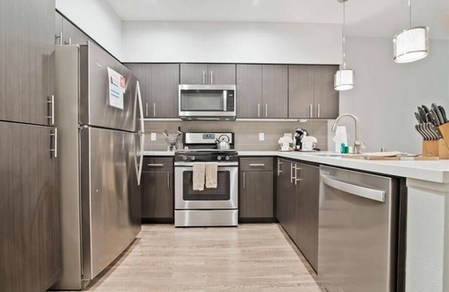 Menlo Park Apartment | Furnished 1BR w/Shared Fire Pit, Heated pool & BBQ
