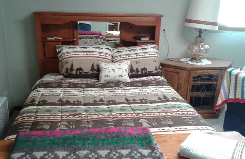 Billings Apartment | Furnished, all-inclusive studio with shared bath. Full Kitchen in unit.