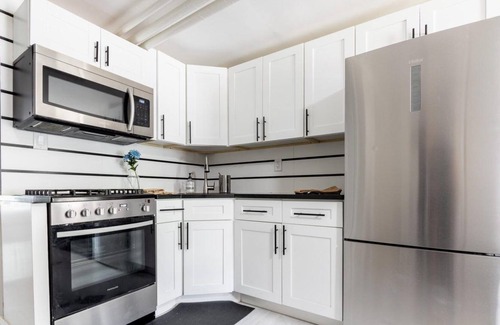 West Side Apartment | Furnished Apartment 1445 Jersey City