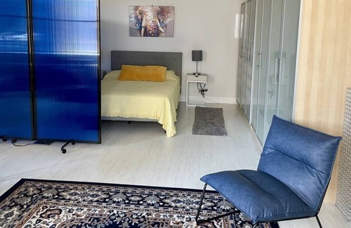 Old Town Chinatown Condo | Furnished! Beautiful Loft in the Old Town/Pearl/Downtown Area