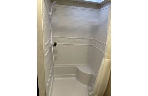 Normal House | Furnished Cozy Apartment in Bloomington - Normal Area