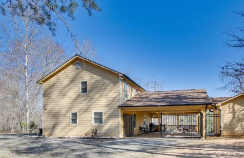 Rutherfordton House | Furnished Deck and Mtn Views Rutherfordton Home