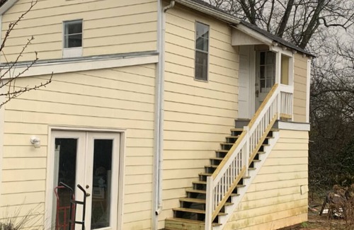 East Point Apartment | Furnished efficiency apartment above artist's studio for rent.