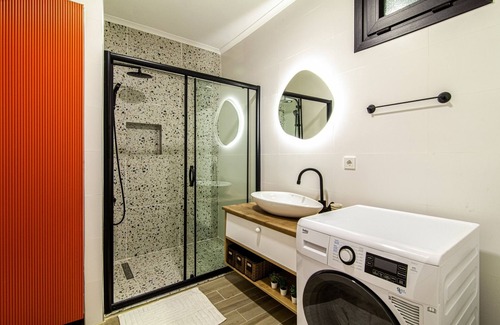 Kartal Apartment | Furnished Flat w Balcony Near Metro in Kartal