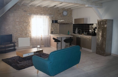 Brousses-et-Villaret Apartment | furnished gite in an estate