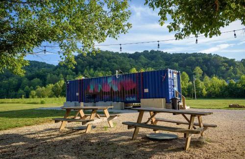 Stanton Other | Furnished Glamping Tent/Red River Access/King Bed