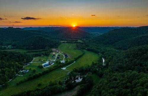 Stanton Other | Furnished Glamping Tent/Red River Access/King Bed