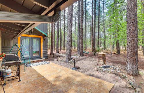 Pinetop House | Furnished Patio and Fire Pit Pinetop Cabin!