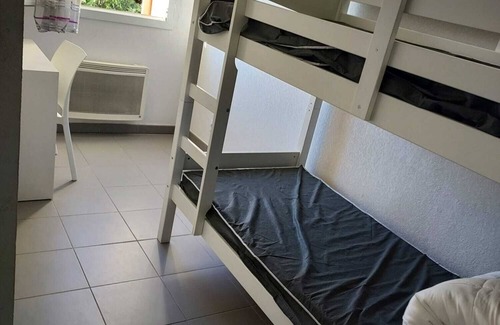 Argeles-sur-Mer Boat Rental | Furnished rental : Bright and air-conditioned 6/8-bed apartment.