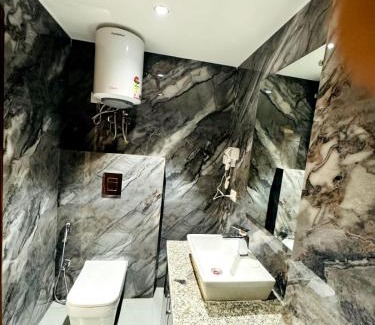 Lajpat Nagar III Hotel | Fusion fox stay