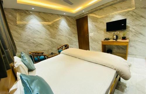 Lajpat Nagar III Hotel | Fusion fox stay