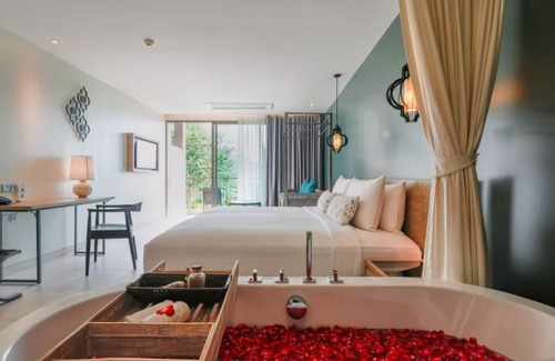 Patong Hotel | Fusion Suites Phuket Patong