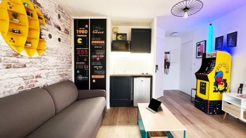 Jaunay-Clan Apartment | Futurostudio - Appart Hotel PACMAN - Futuroscope - Poitiers