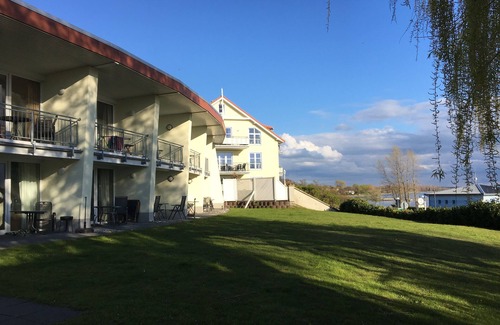 Alt Gaarz House | FW Lesecafe - Haffnixe