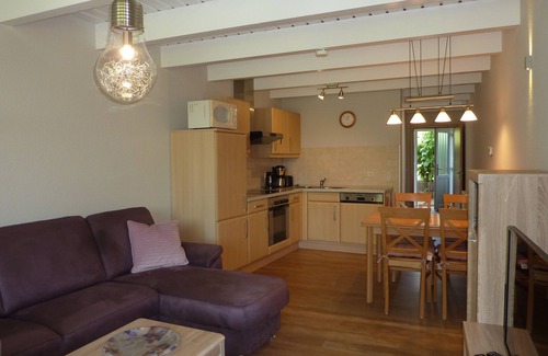Alt Gaarz House | FW Lesecafe - Salzhaffblick