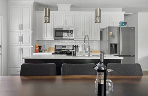 Fort Worth House | FW Retreat Minutes to Stockyards TCU 7th St Hot Tub MiniGolf