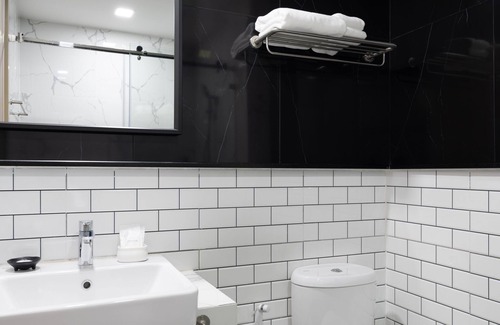 Ratchathewi Hotel | fyn park hotel