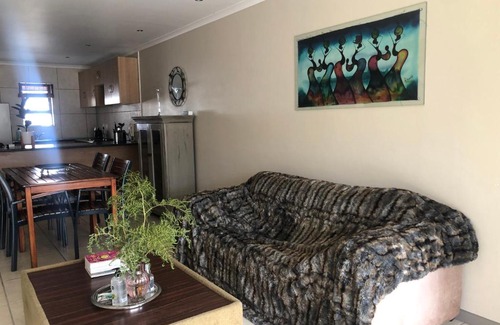 De Kelders Apartment | Fynbos Apartment at Whalecove