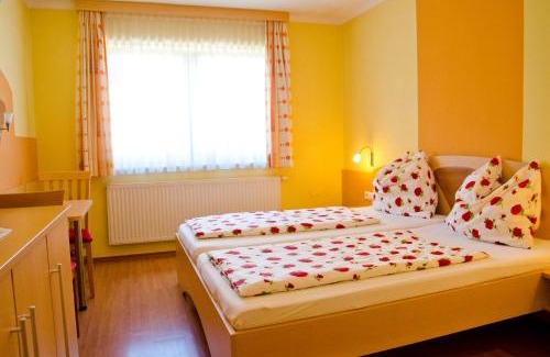 Micheldorf in Oberoesterreich Hotel | Gästehaus Geigenbauer
