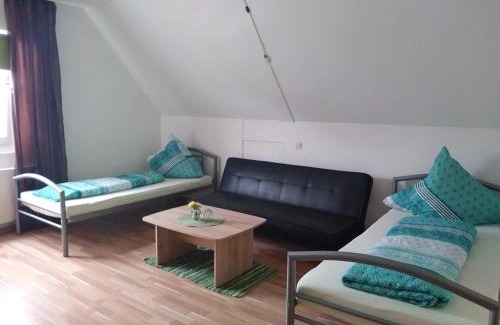 Orth House | Gäste Monteurzimmer Haus Südstadt