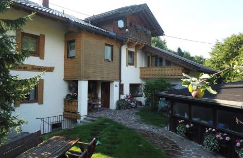 Wallgau Apartment | Gästehaus Bergkristall