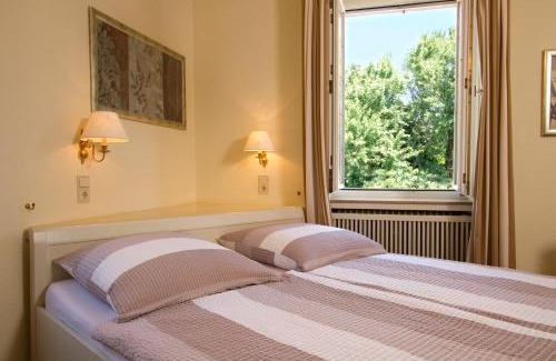 Deidesheim House | Gästehaus Hebinger am Schlosspark