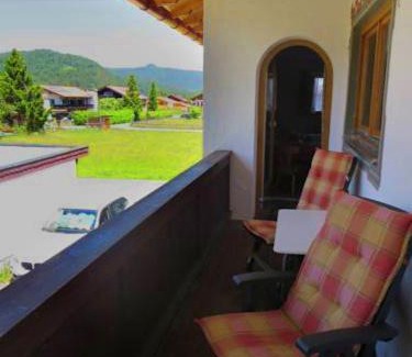 Wallgau Apartment | Gästehaus Oberland