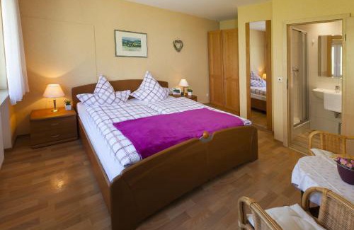 Enkirch Bed & Breakfast | Gästehaus Ute