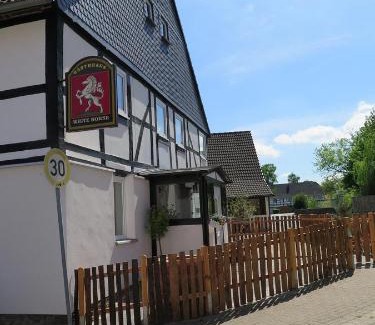 Coppenbrugge House | Gästehaus White Horse Diedersen