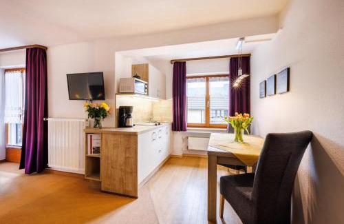 Ruhpolding Apartment | Gästehaus Wolfgang Chiemsee -1-