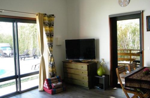 Saint-Gilles-les Hauts House | Géranium et Manguier Guest House