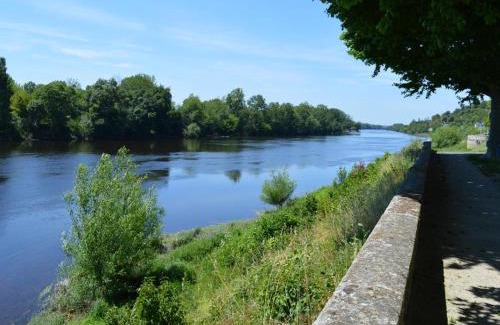 Chinon House | Gîte 2 pers. avec terrasse, WIFI, proche des châteaux - FR-1-381-508