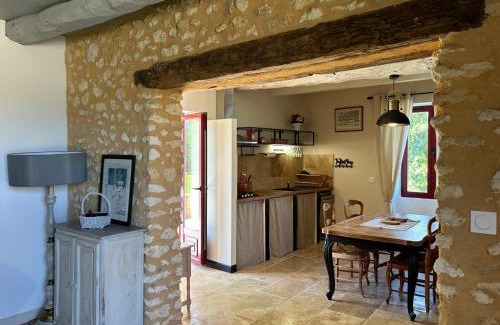 Saint-Amand-de-Vergt House | Gîte 4 personnes - à pied au " Lac de Neufont " et 3km de VERGT