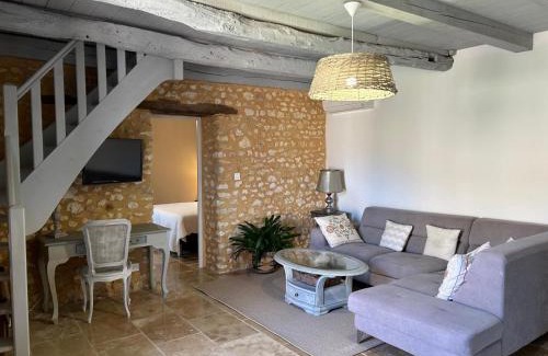 Saint-Amand-de-Vergt House | Gîte 4 personnes - à pied au " Lac de Neufont " et 3km de VERGT