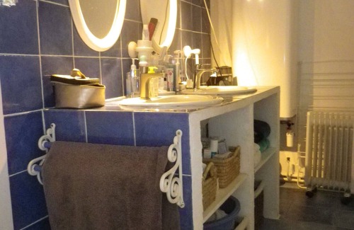 Les Angles Apartment | Gîte Côté Piscine 5mn Avignon