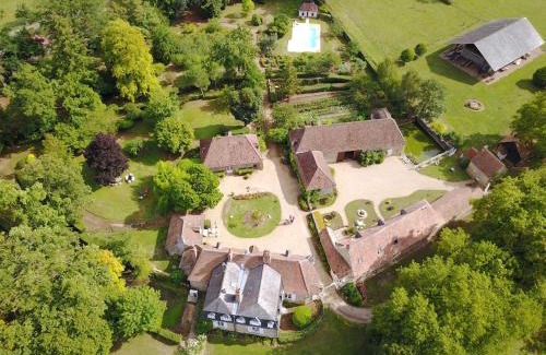 Maresche House | Gîte charmant avec piscine chauffée, tennis et jardin près de Beaumont-sur-Sarthe - FR-1-410-214