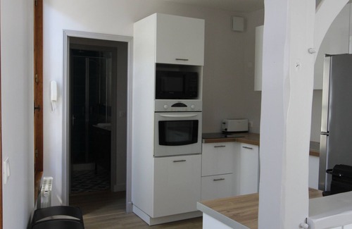 Milly-la-Foret Apartment | "Gîte Cocteau" Chez Clemence Forest of Fontainebleau