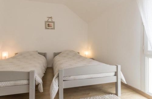 Saint-Nazaire House | Gîte Confortable avec Jardin, Proche Mer et Ville, Équipé pour Familles, Vélo Inclus - FR-1-306-1076