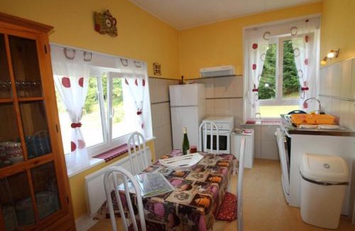 Granges-Aumontzey House | Gîte Confortable en Pleine Forêt avec Étang, Idéal pour Familles et Amis - FR-1-589-154