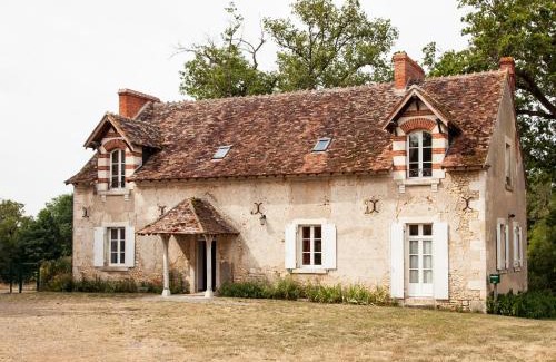 Arthon House | Gîte cosy en Berry avec jardin et parking, proche de Châteauroux, pour 10 personnes - FR-1-591-31