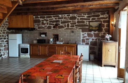 Louignac Villa | Gîte de France La Besse 2 ears - Gîte de France 6 people