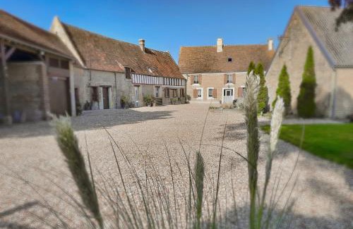 Saint-Wambert-des-Trois-Vallees House | Gîte de Vernelle - Saint Pierre en Auge