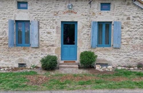 Chavroches House | Gîte familial à Chavroches, animaux acceptés - FR-1-489-574