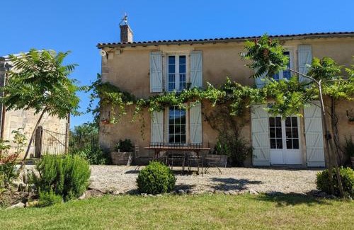 Chadurie House | Gîte familial en pleine nature avec piscine chauffée et équipements bébé - FR-1-653-129