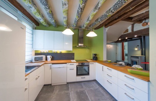 Montlouis-sur-Loire House | Gîte for 10 people - near Tours - Period house
