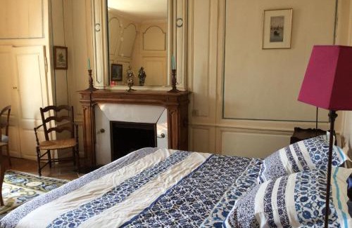 Saint-Pavace House | Gîte historique au château de charme proche du Mans - FR-1-410-453
