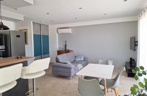 Sainte-Tulle Apartment | Gîte l'olivier