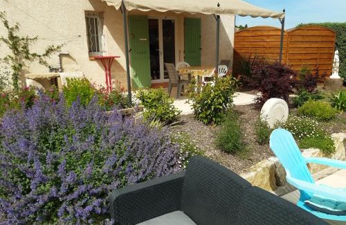 Vaison-la-Romaine Apartment | gîte neuf " L'oustaou du clos "classé 2 étoiles à Vaison la romaine