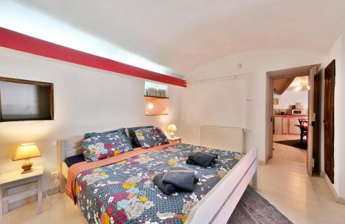 Lussan Apartment | Gîte Romy - Gîte avec piscine partagée